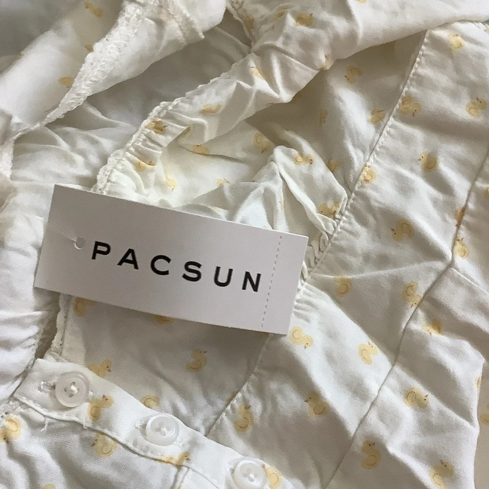 Brandy Melville blouse with ducks - Picture 8 of 10